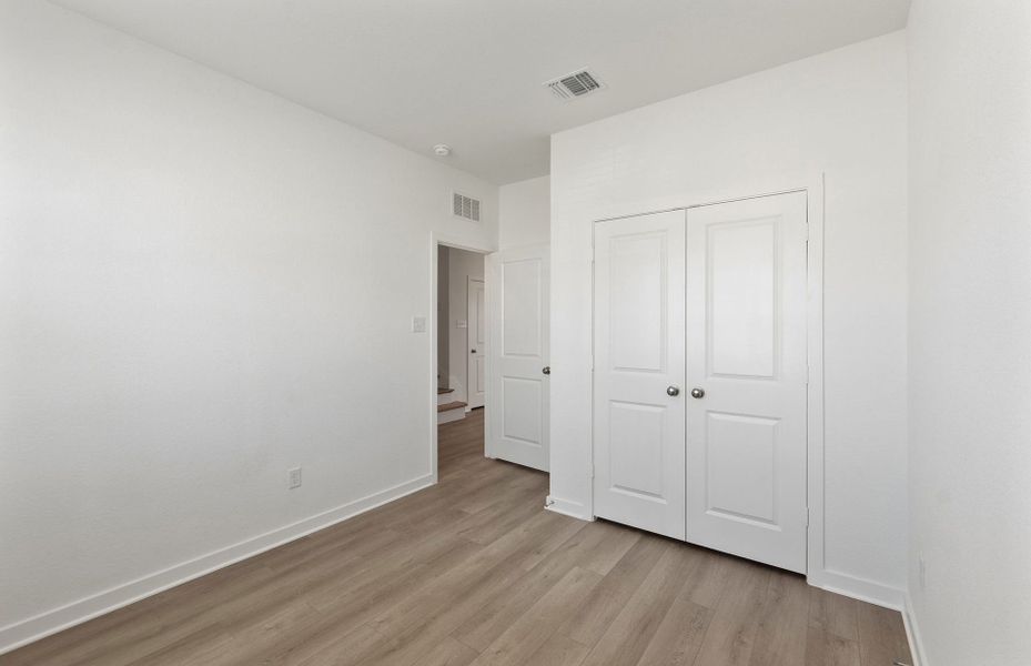 Spacious, unfurnished interior of a new home in Skyview, Belton (Image 32).