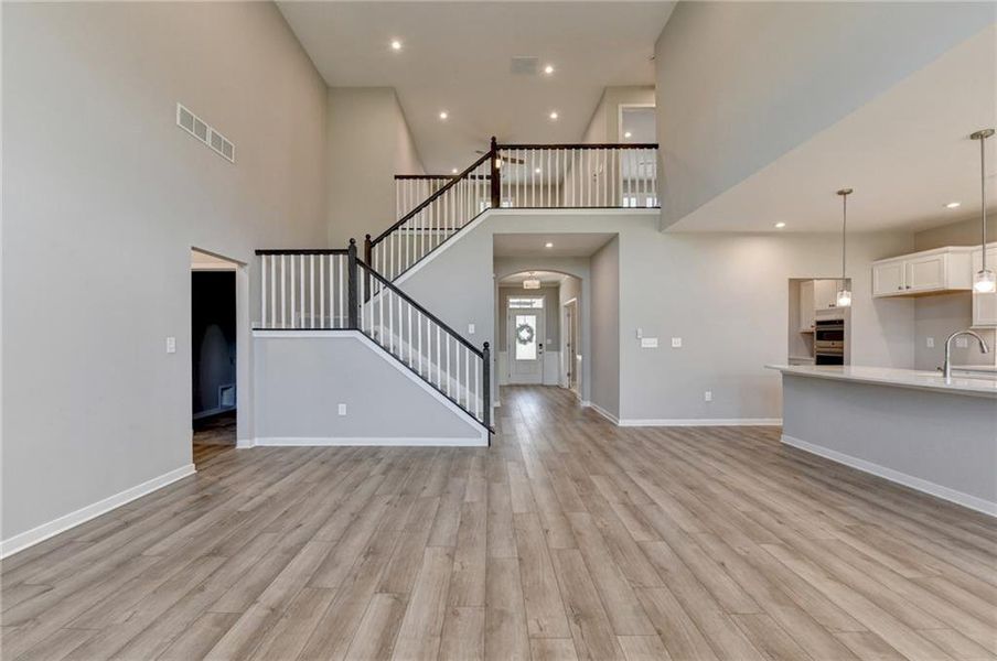 Spacious, unfurnished interior of a new home in The Reserve At Liberty Park, Braselton (Image 35).