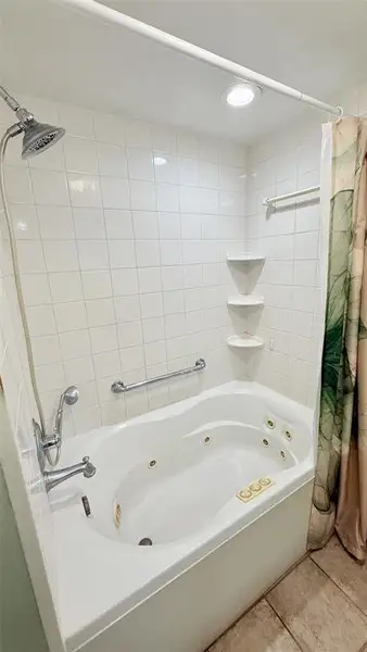 Bathroom for 306 Edna ST Bathroom for 306 Edna ST