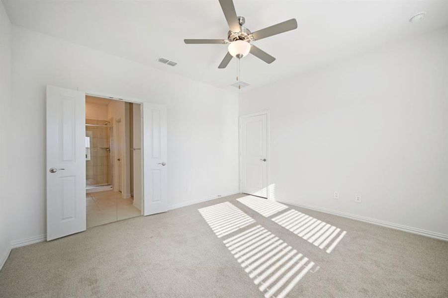 Spacious, unfurnished interior of a new home in Eastridge - Spring Series, McKinney (Image 18).