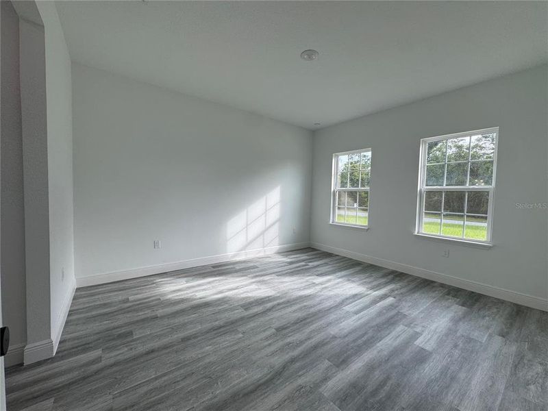 Spacious, unfurnished interior of a new home in , Ocala (Image 23).