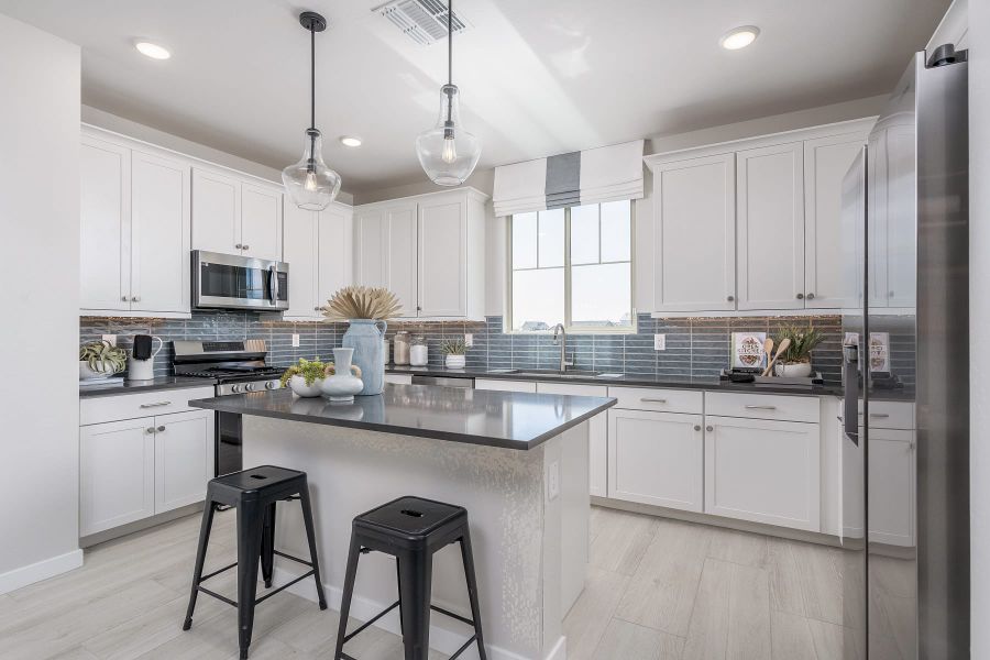 Kitchen | Quattro | Solvida at Estrella | New Homes in Goodyear, AZ | Landsea Homes