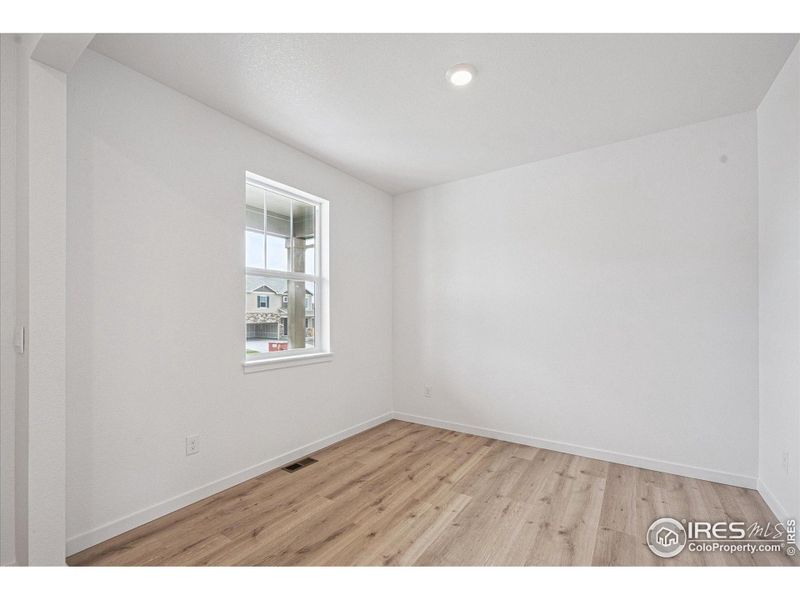 Spacious, unfurnished interior of a new home in Hansen Farm, Fort Collins (Image 18).