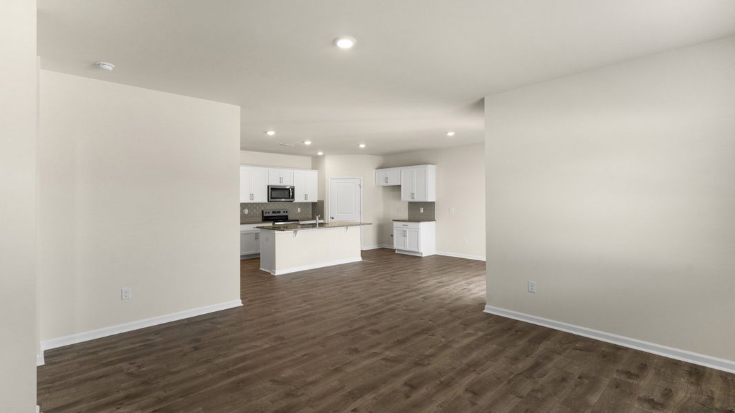 Spacious, unfurnished interior of a new home in The Grove at Matthews Landing, Fuquay Varina (Image 10).