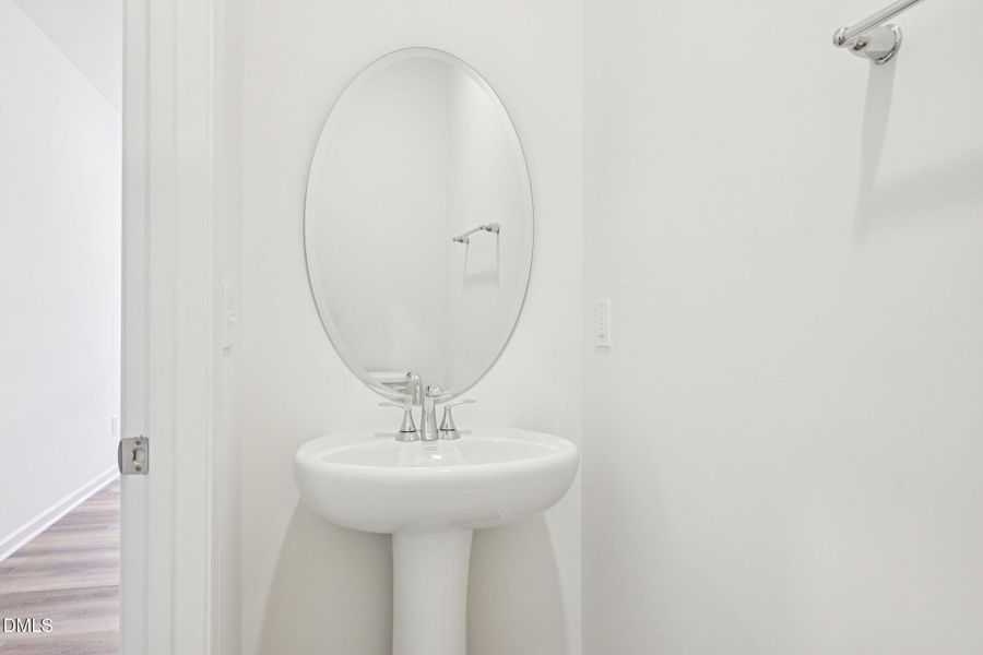 18-web-or-mls-2210 Rabbitbrush St.-S0204