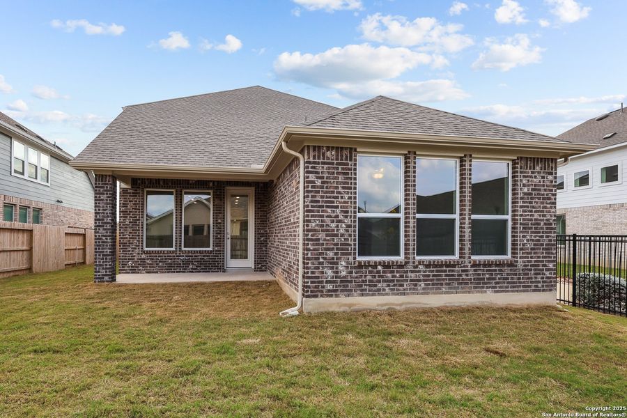 Exterior details and patio area of a home in Veramendi, New Braunfels (Image 3).