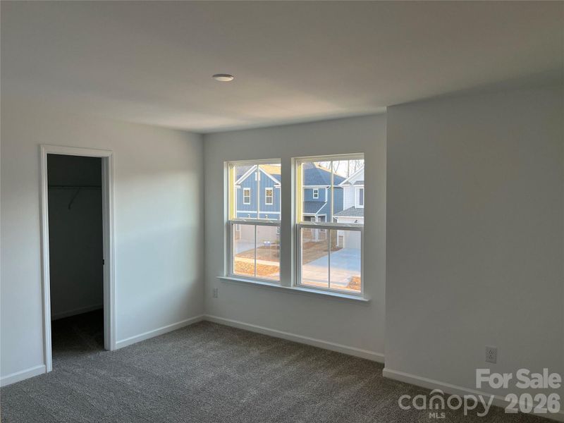 Spacious, unfurnished interior of a new home in Parkside Crossing, Charlotte (Image 16).
