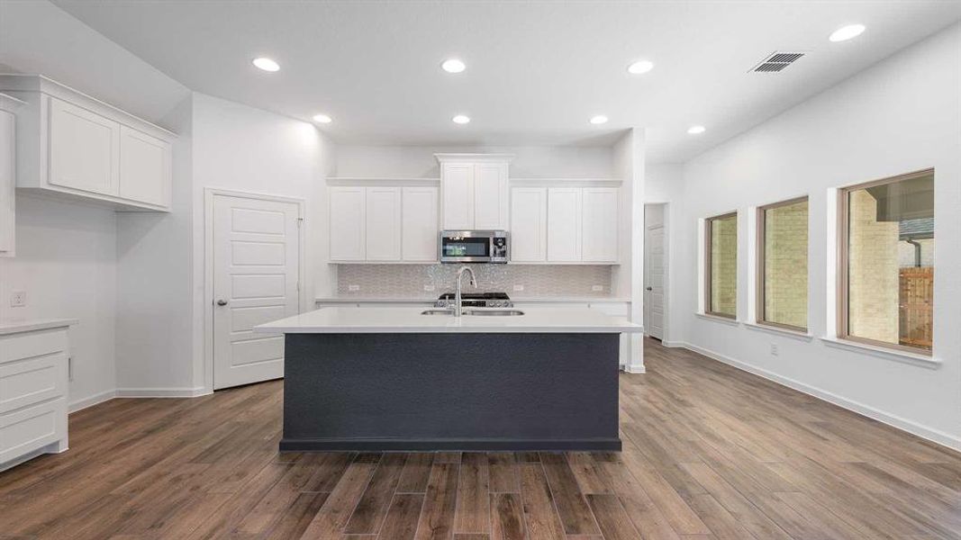 Furnished interior view inside a new home in Avondale 40', Fate (Image 10). Furnished interior view inside a new home in Avondale 40', Fate (Image 10).