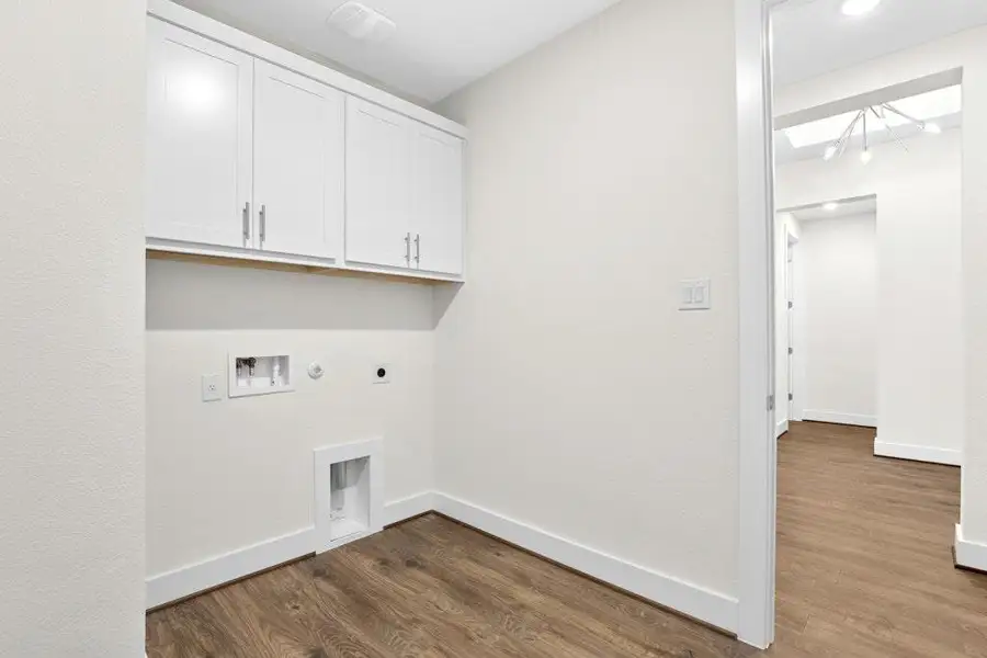 Spacious, unfurnished interior of a new home in Riverstone, Georgetown (Image 11). Spacious, unfurnished interior of a new home in Riverstone, Georgetown (Image 11).