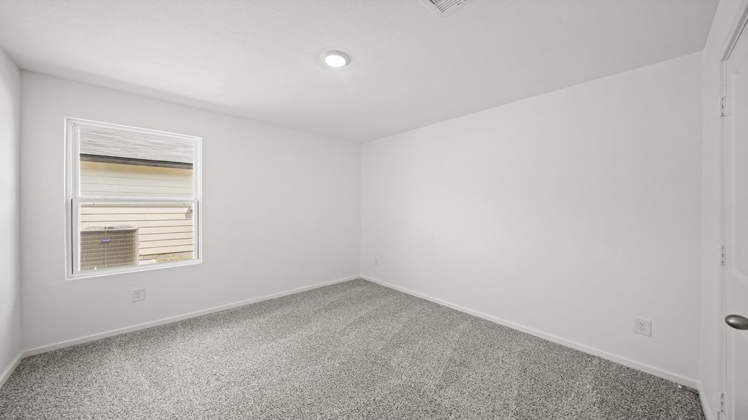 Spacious, unfurnished interior of a new home in Chapel Lakes, Montgomery (Image 18).