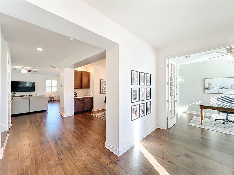 Spacious, unfurnished interior of a new home in , Mount Dora (Image 20).