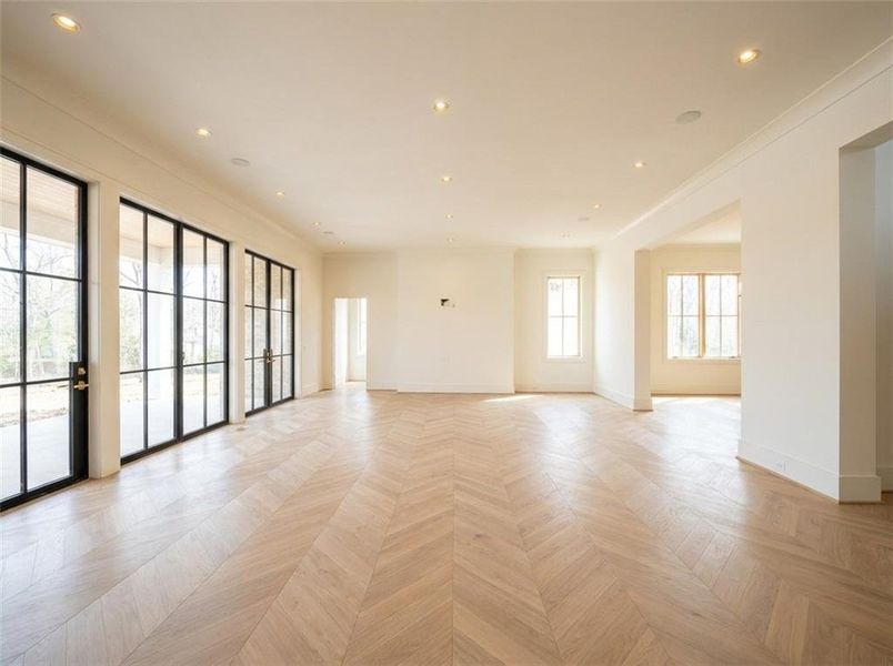 Spacious, unfurnished interior of a new home in , Fayetteville (Image 4).