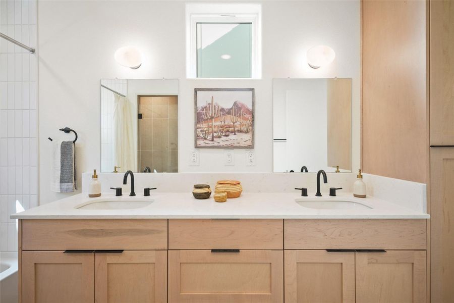 Image 32 of a home in .