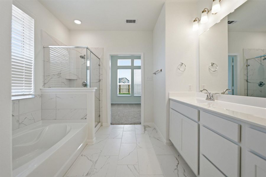 Furnished interior view inside a new home in Canterra Creek, Rosharon (Image 9).