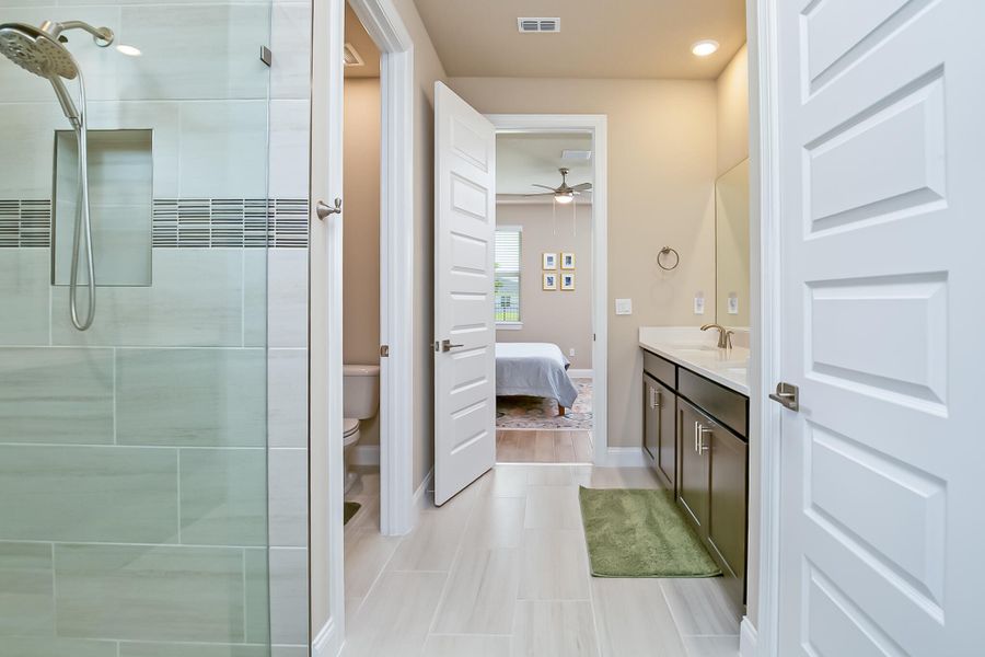 8667 Dahlia CIR