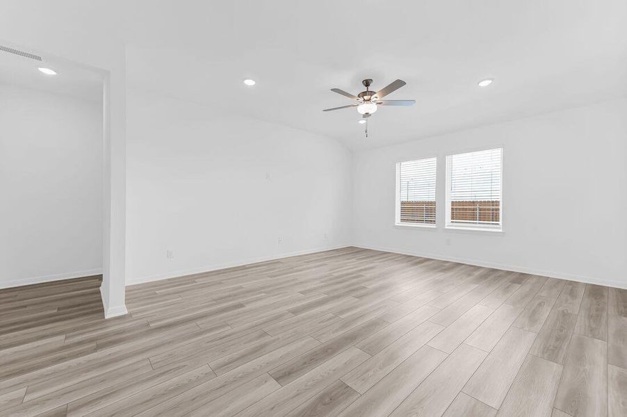 210 Crumpton Way - Ready Now!