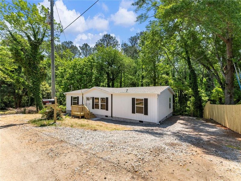 Exterior details and patio area of a home in , Gainesville (Image 19).
