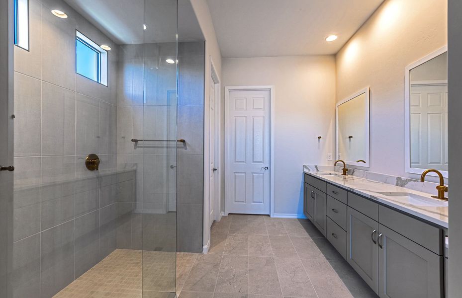 Furnished interior view inside a new home in Vistoso Canyon Estates, Oro Valley (Image 8).