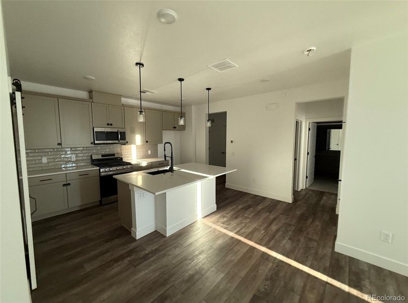 Image 19 of a home in . Image 19 of a home in .