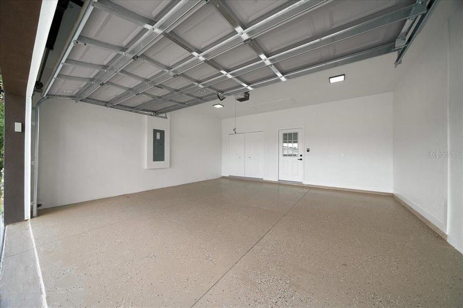 Spacious, unfurnished interior of a new home in , Dunnellon (Image 19). Spacious, unfurnished interior of a new home in , Dunnellon (Image 19).