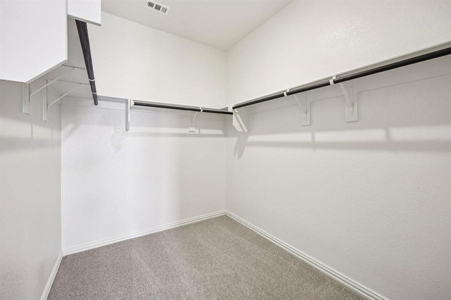 Spacious, unfurnished interior of a new home in Lakehaven - Spring Series, Farmersville (Image 21).