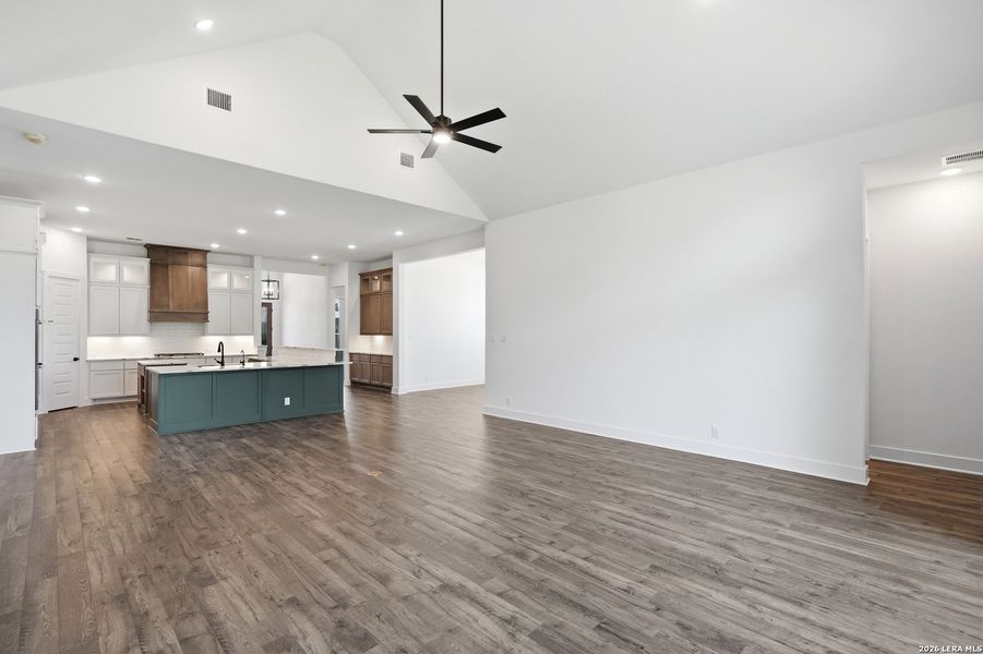 Spacious, unfurnished interior of a new home in Prominence Urban, San Antonio (Image 34). Spacious, unfurnished interior of a new home in Prominence Urban, San Antonio (Image 34).