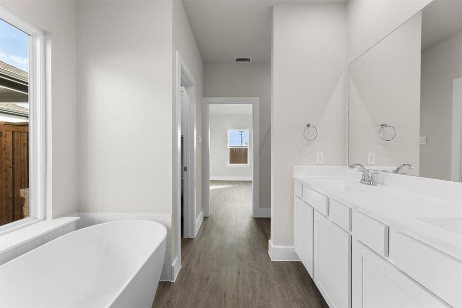 7317 Autumn Hill-Primary Suite-3