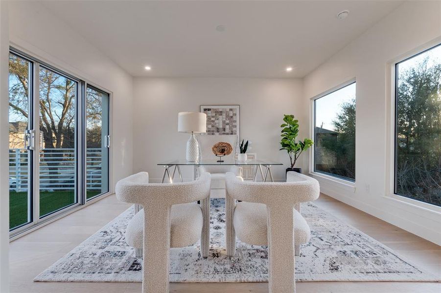 Furnished interior view inside a new home in , Dallas (Image 28).