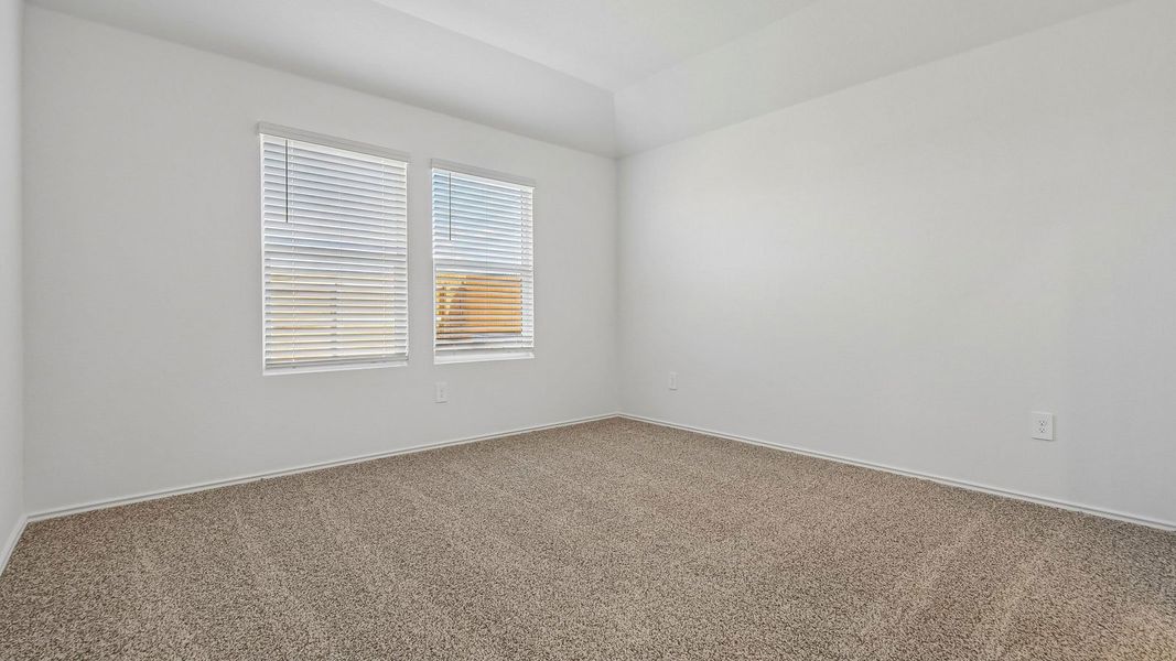 Spacious, unfurnished interior of a new home in Durango, Mustang Ridge (Image 28).
