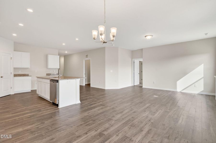 FAY_Hunters Trace_Embark_103 Rubyfield C