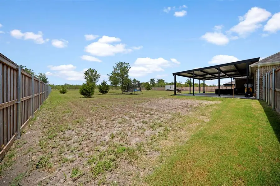 Exterior details and patio area of a home in , Waxahachie (Image 21).
