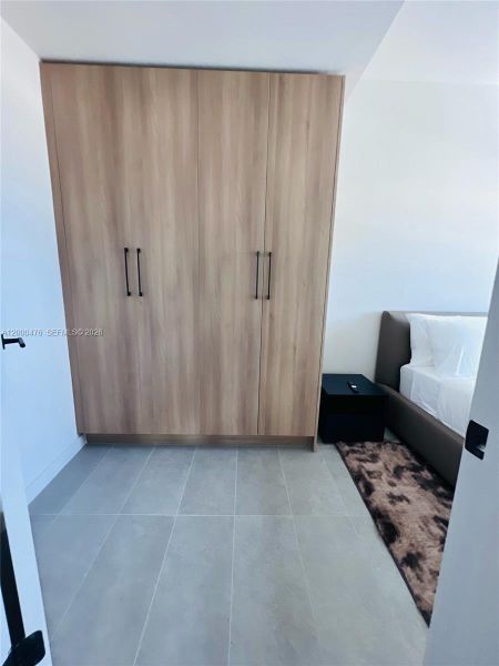 Spacious, unfurnished interior of a new home in , Miami (Image 22).