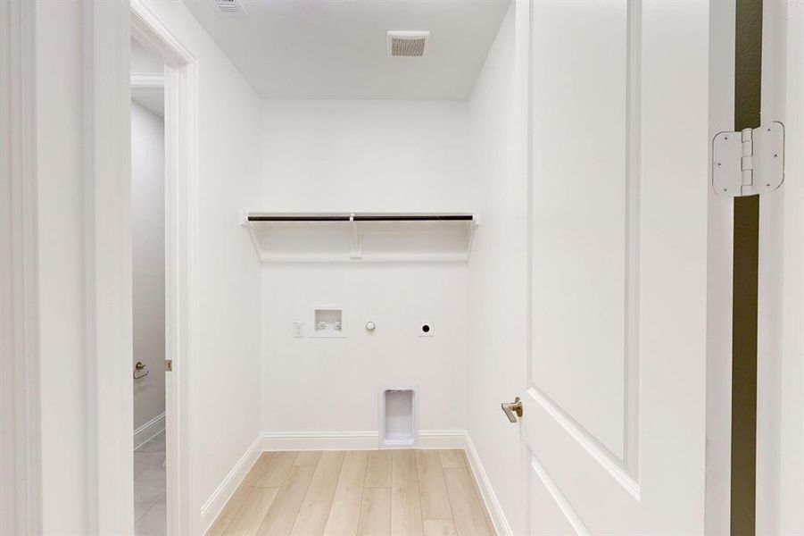 Furnished interior view inside a new home in Aster Park, McKinney (Image 6). Furnished interior view inside a new home in Aster Park, McKinney (Image 6).