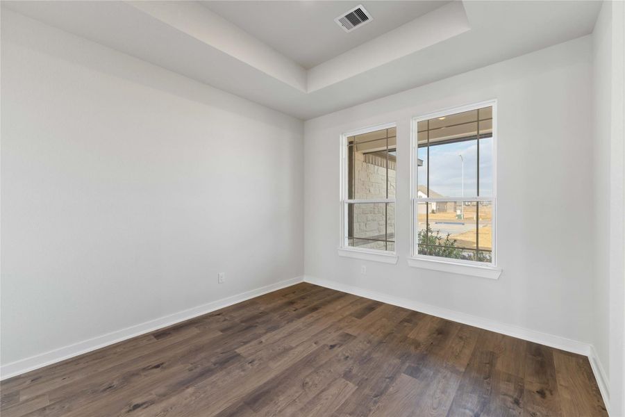 Spacious, unfurnished interior of a new home in Southfork Ranch, Sealy (Image 27).