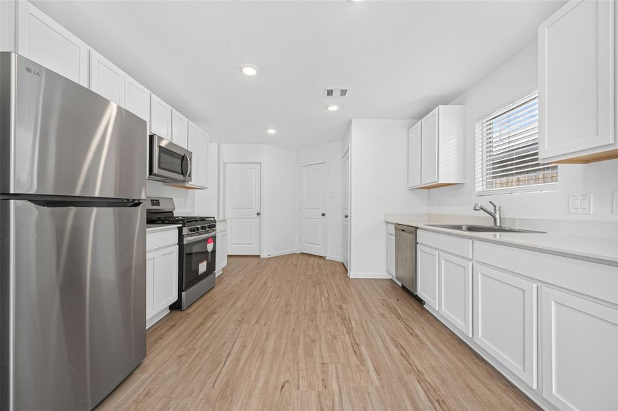 Refrigerator included in the price. Refrigerator included in the price.