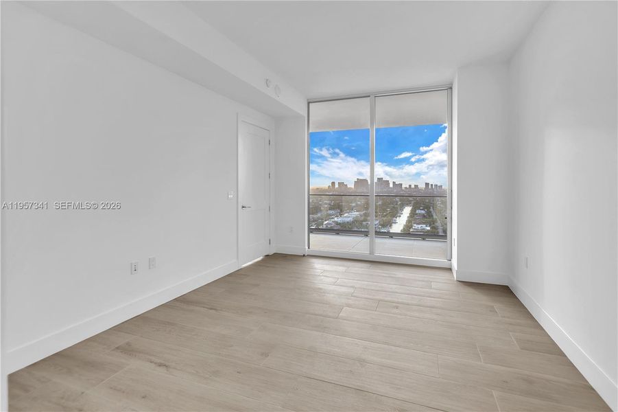 Spacious, unfurnished interior of a new home in , Fort Lauderdale (Image 12). Spacious, unfurnished interior of a new home in , Fort Lauderdale (Image 12).