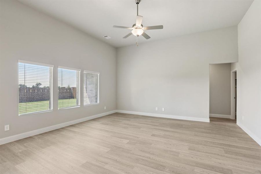 Photo is not of the actual home, but is an inspirational photo of builder’s model home and may depict options, furnishings, and/or decorator features that are not included. Photo is not of the actual home, but is an inspirational photo of builder’s model home and may depict options, furnishings, and/or decorator features that are not included.