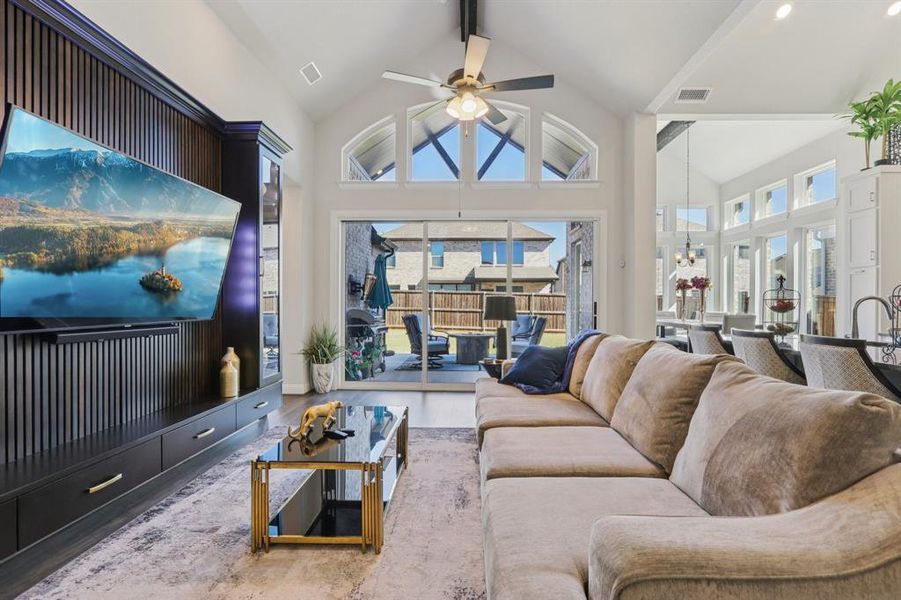 Furnished interior view inside a new home in , Northlake (Image 10).