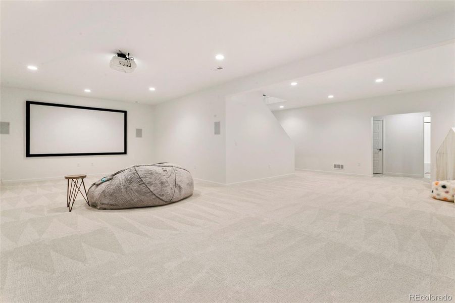 Image 36 of a home in .