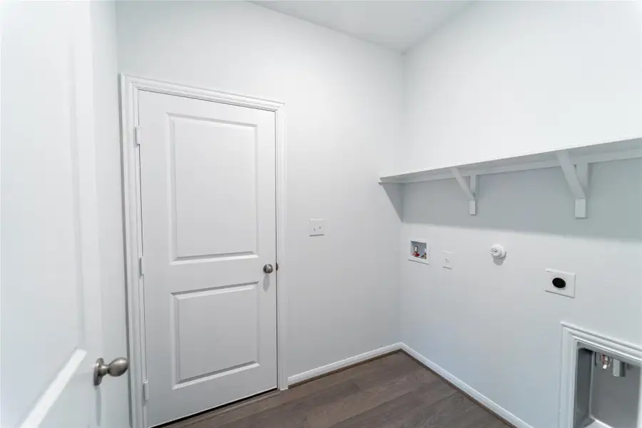 Spacious, unfurnished interior of a new home in Cool Water, Jarrell (Image 15).