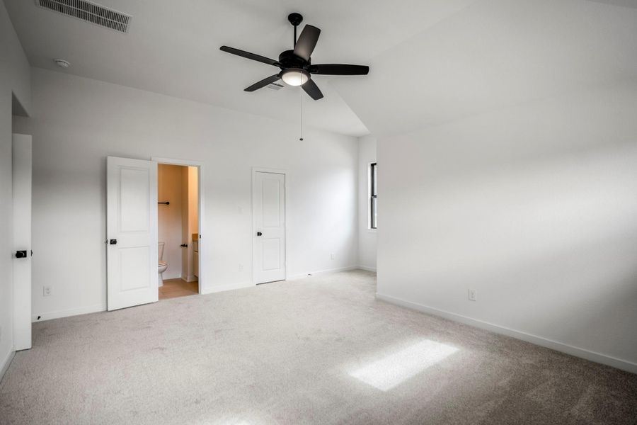 Spacious, unfurnished interior of a new home in Briarley, Montgomery (Image 24).
