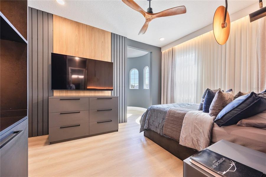Furnished interior view inside a new home in Avalon Ridge, Winter Garden (Image 50).