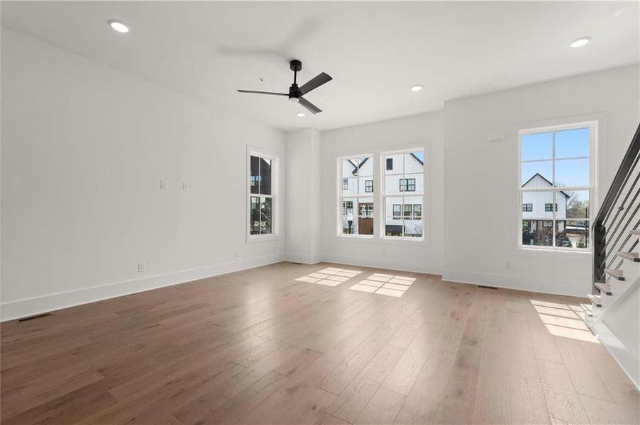 Spacious, unfurnished interior of a new home in , Alpharetta (Image 31).