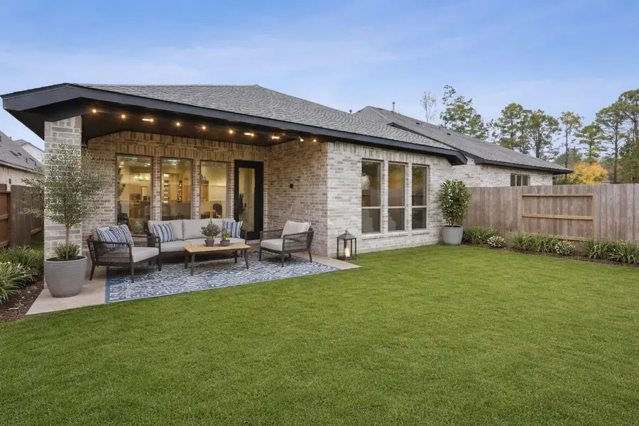 Patio/backyard - Virtually staged