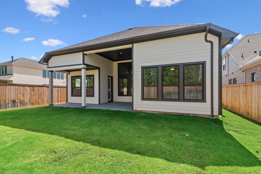 Welcome to The Primrose by David Weekley Homes. Move-In-Ready Now!