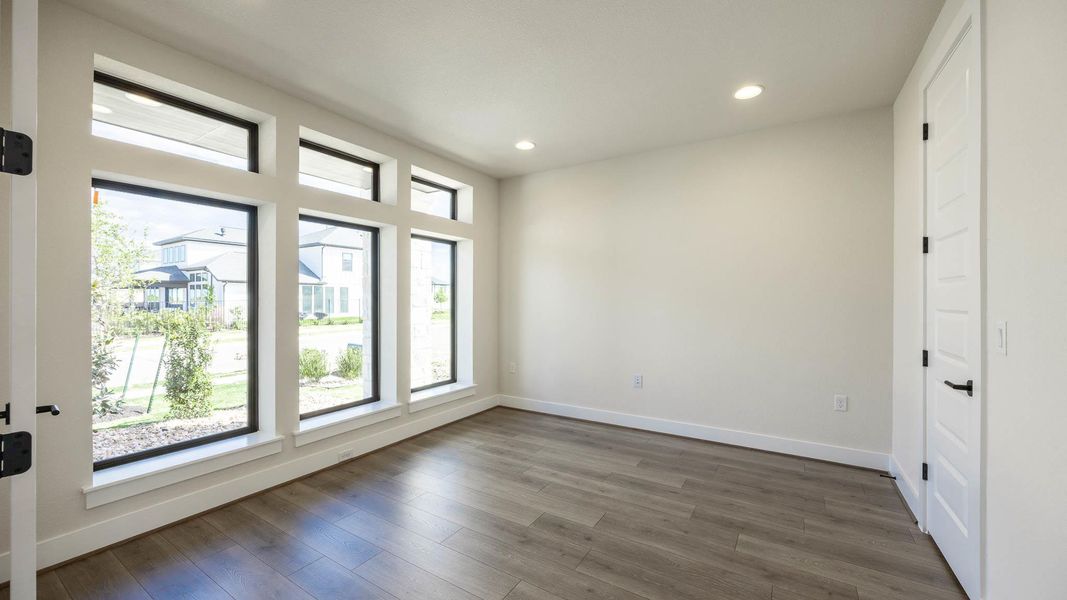 Spacious, unfurnished interior of a new home in Easton Park, Austin (Image 5).