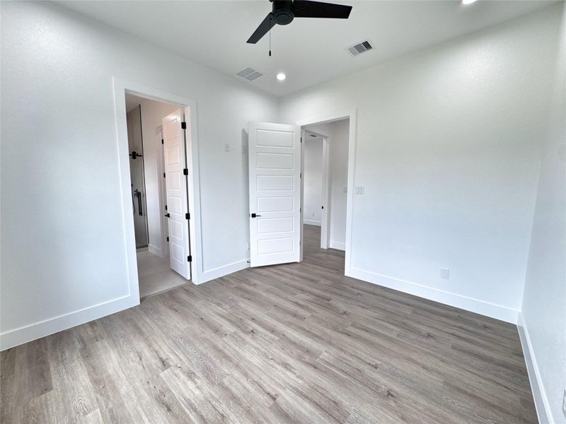 Spacious, unfurnished interior of a new home in , Conroe (Image 41). Spacious, unfurnished interior of a new home in , Conroe (Image 41).