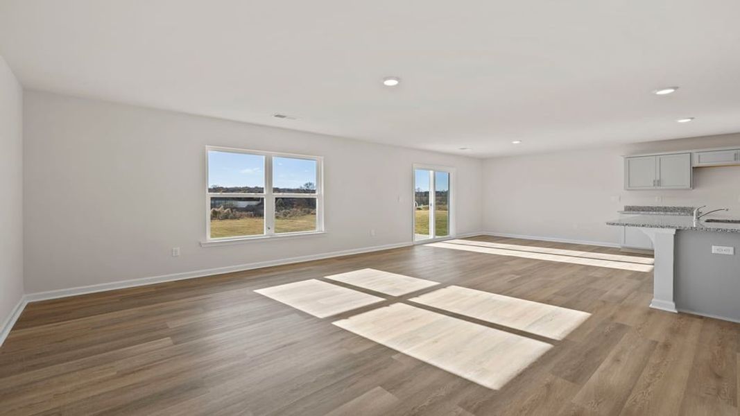 Spacious, unfurnished interior of a new home in Cloverdale Hills, Piedmont (Image 14).