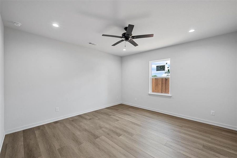 Spacious, unfurnished interior of a new home in , Waco (Image 16).