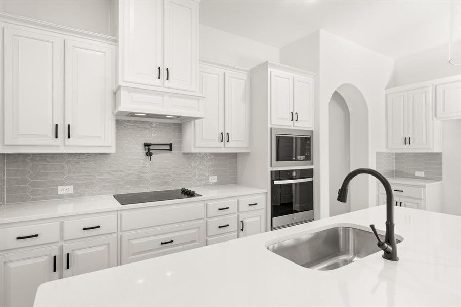 4602 Thistle- Kitchen-5